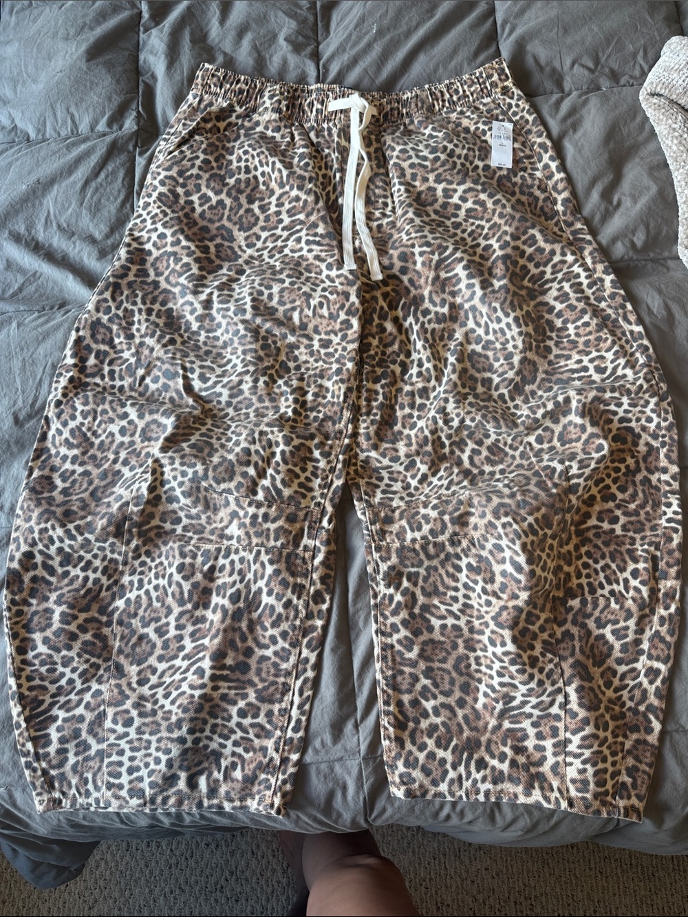 GAP Mid Rise UltraSoft Easy Horseshoe Jeans Leopard Print